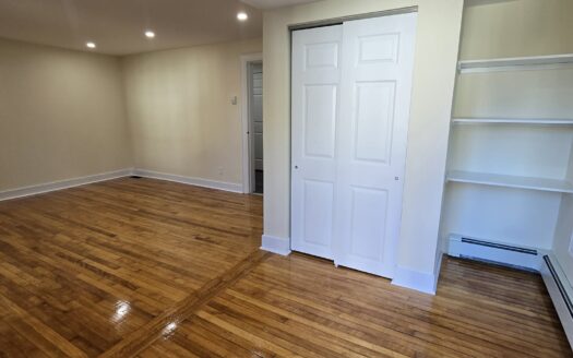 Bright 2-Bedroom Flat | 11 Shore Avenue (Unit A) $1,995/Month – Available NOW or December 1st, 2026