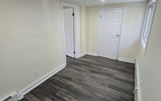Bright 2-Bedroom Flat | 11 Shore Avenue (Unit A) $1,995/Month – Available NOW or December 1st, 2026